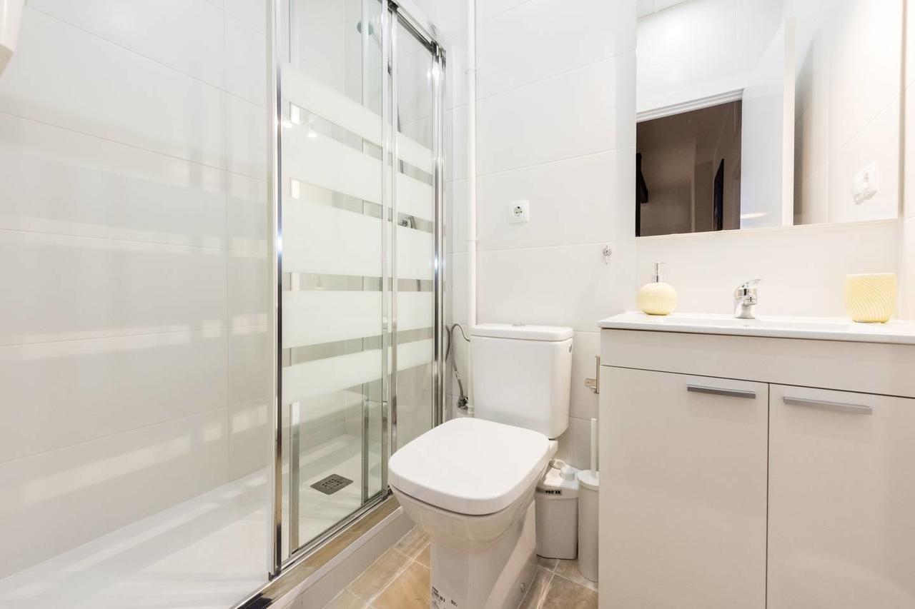 M&F Gran Via 3 Hab Apartment มาดริด ภายนอก รูปภาพ